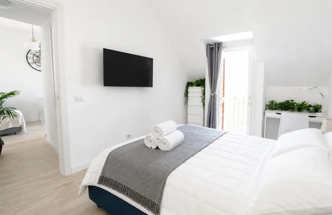 Bamboo Milano Colletta Apartment-1